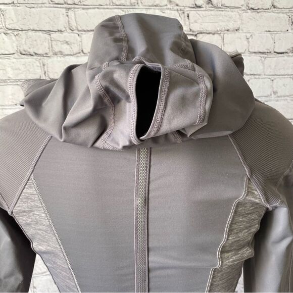 Lululemon Run for your life hooded long sleeve size 4 - Picture 6 of 9